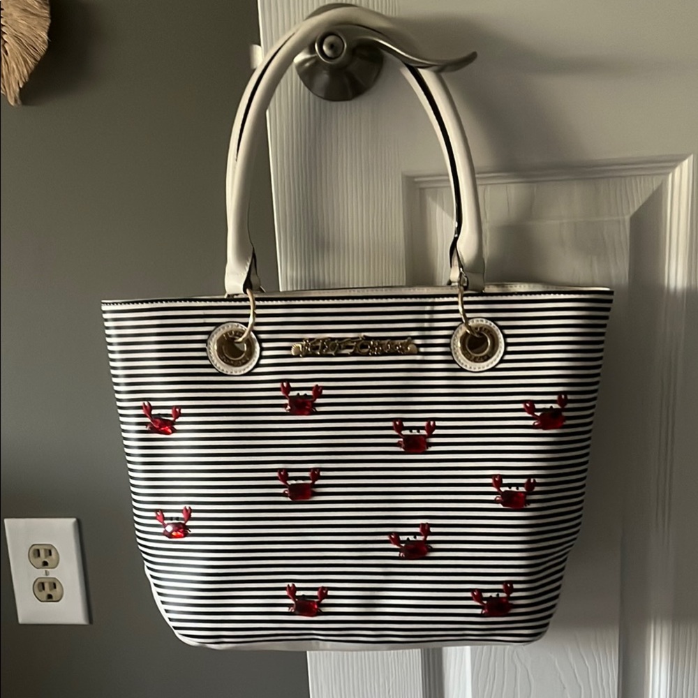 ADORABLE Betsey Johnson Crab 🦀 Black and White Striped purse/ small tote